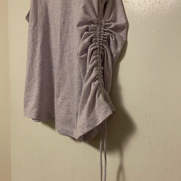 Nike athletic top - Picture 2 of 2